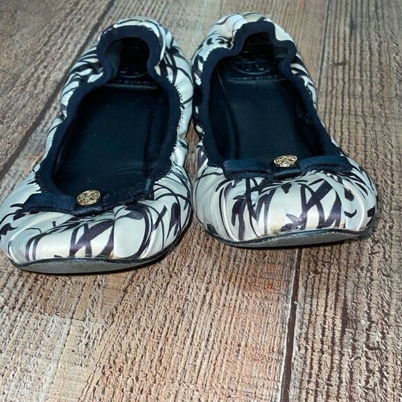 Tory Burch Womens Ivory Black Ballet Flats Comfort Slip On Round Toe - Picture 6 of 12